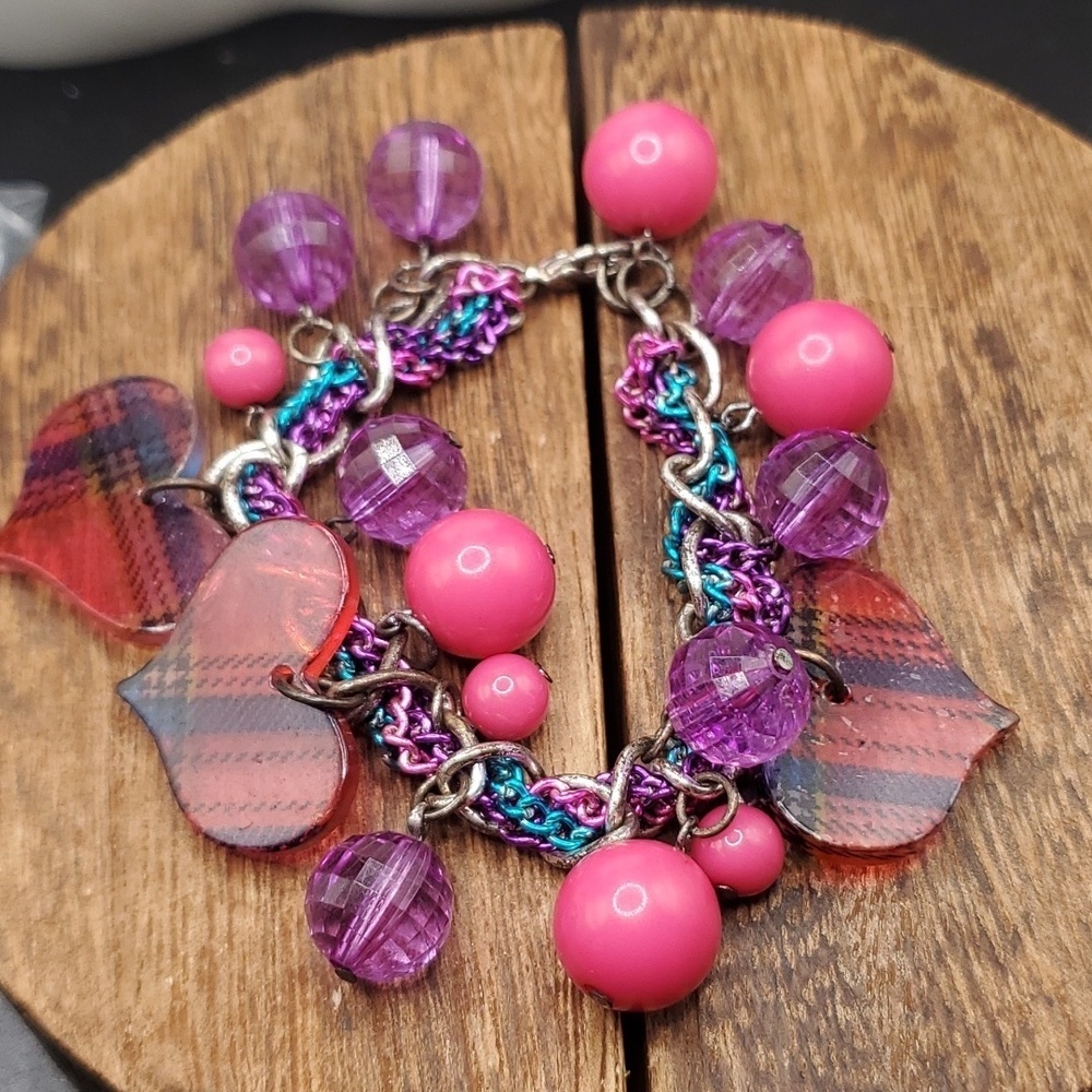 B2734‎ classy girl plaid heart charm bracelet pink poppin 💓